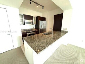Building Photo - 951 Brickell Ave