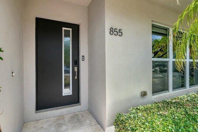 Foto del edificio - 855 Berkley St