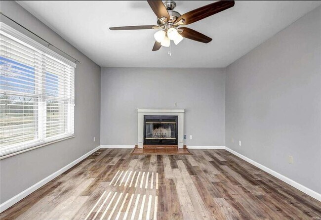 Foto del edificio - 1079 Crestwood Ln