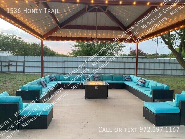 Foto del edificio - 1536 Honey Trail