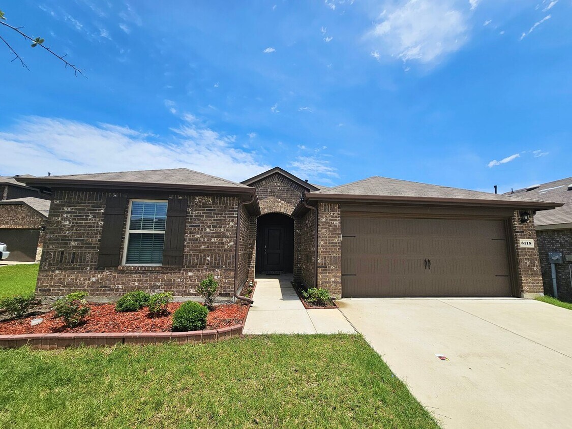 Primary Photo - Stunning Home with BONUS Appliances and Co...