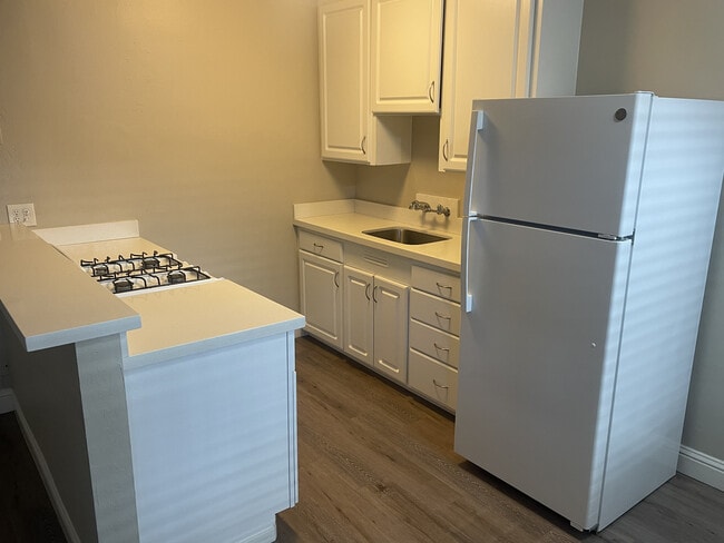 Building Photo - Huntington Apartments