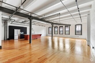 Building Photo - 144 Lincoln St