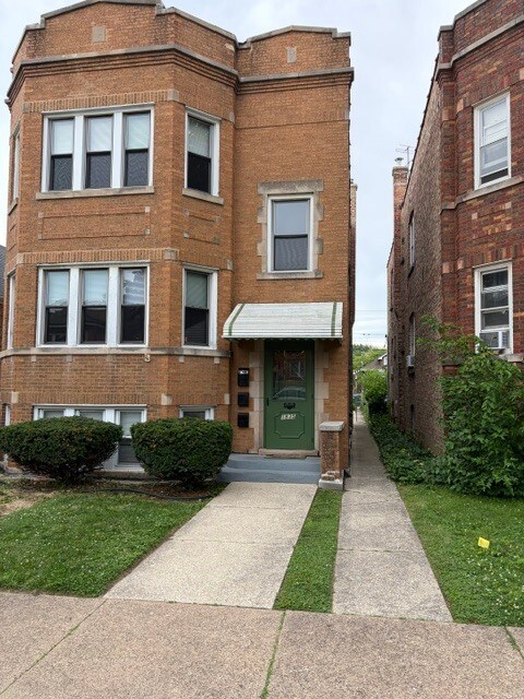 Building Photo - 1835 Home Ave