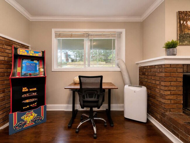 Foto del edificio - 1050 Wood Valley Rd