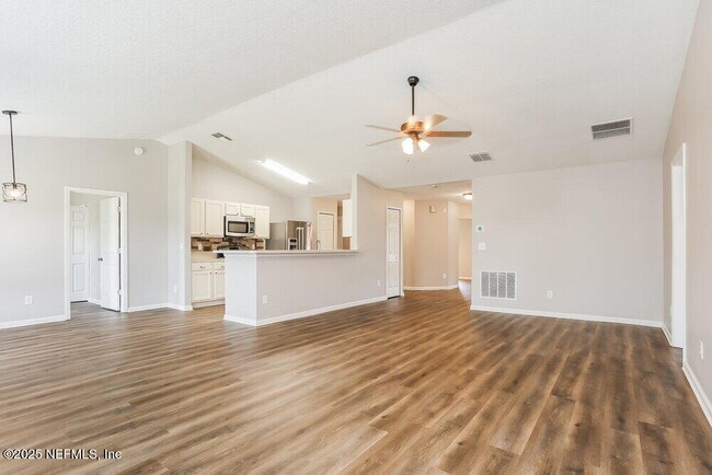 Foto del edificio - 2861 Taylor Hill Dr