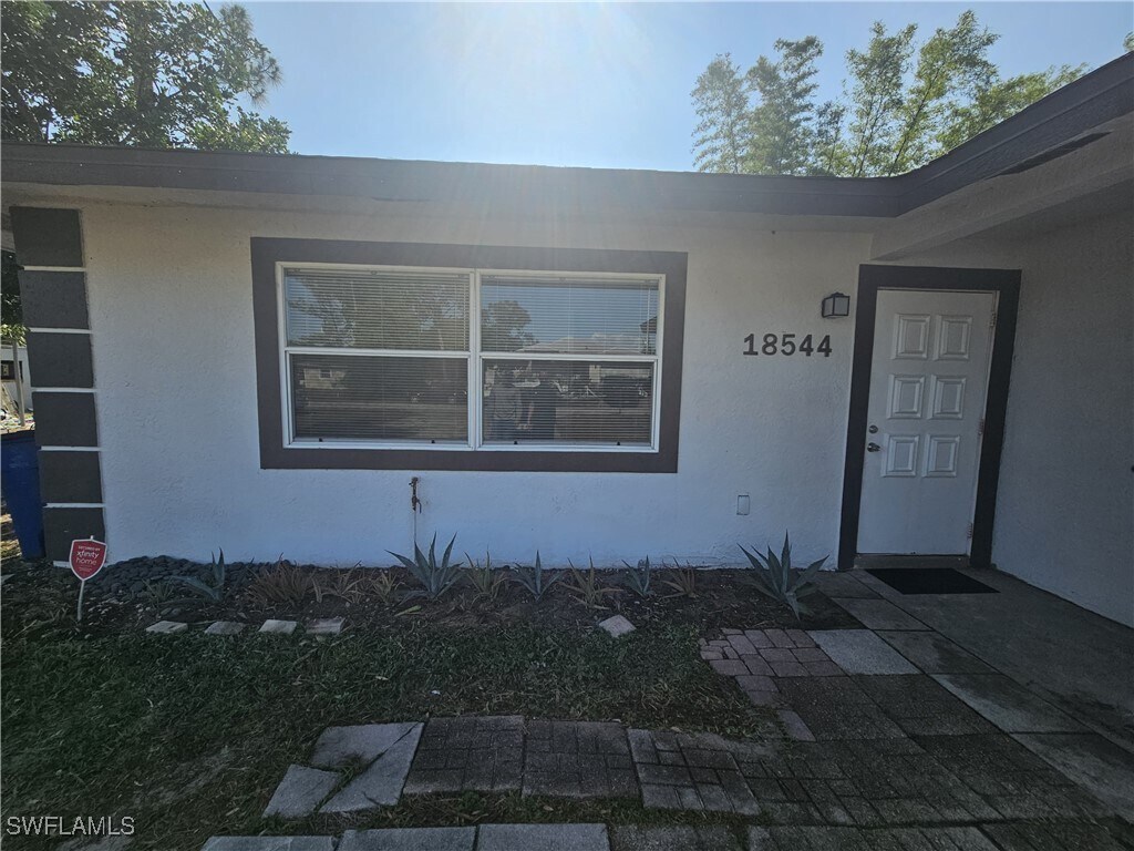 Primary Photo - 18540 Miami Blvd