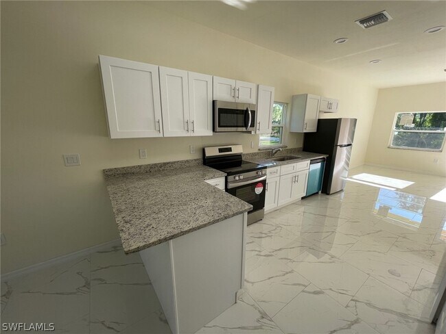 Building Photo - 13049 Appleby Dr