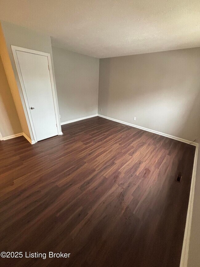 Foto del edificio - 2707 Riedling Dr