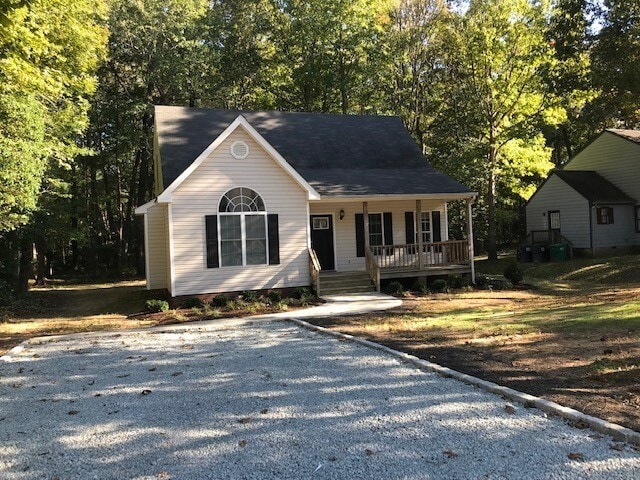 Building Photo - 4 bed 2 bath Cape Cod - Chesterfield/Salem...