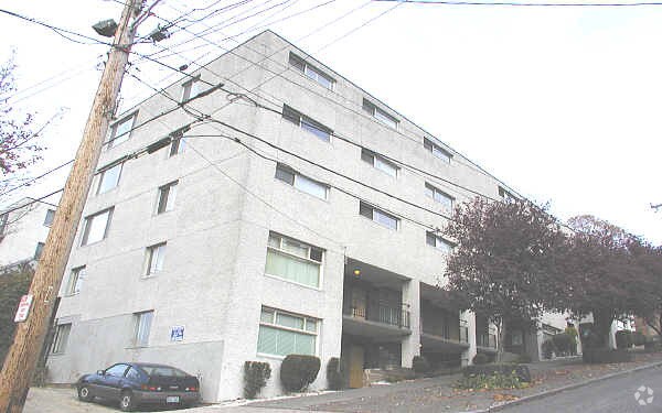 Foto del edificio - Bay Ridge Court (Cobblestone Court)