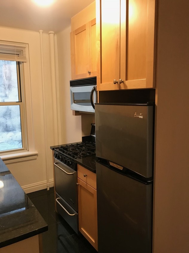 Foto principal - 25 E 10th St