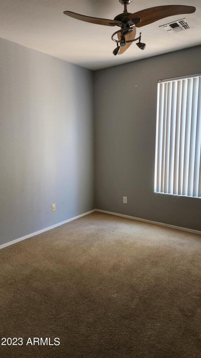 Building Photo - 12722 W Hollyhock Dr