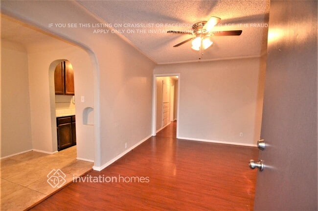Building Photo - 1434 W 92nd St