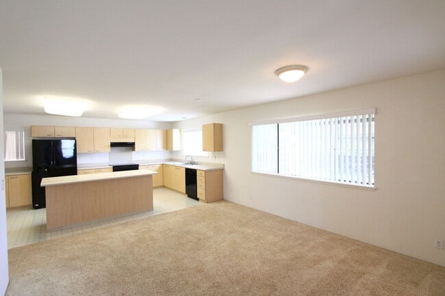 Building Photo - Mililani Mauka