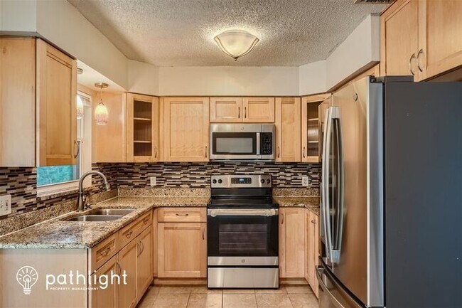 Building Photo - 614 E Wheeler Road, Seffner, FL, 33584