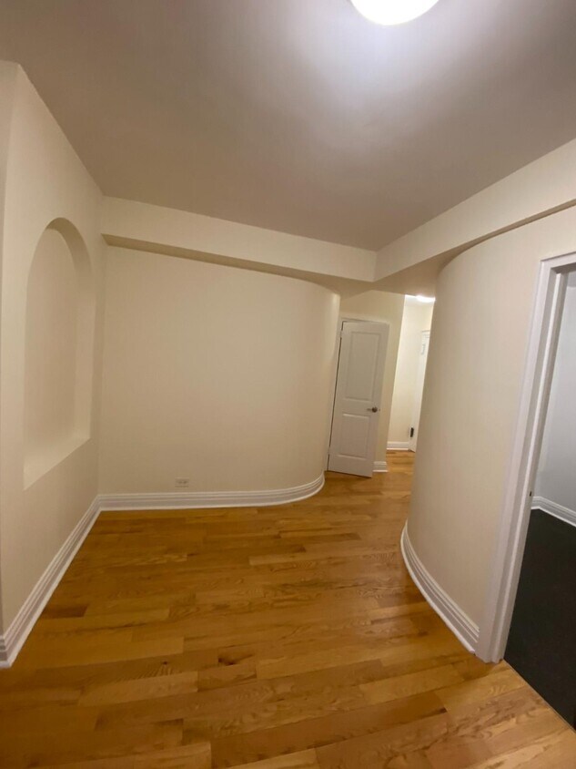 Primary Photo - 141 E 56th St