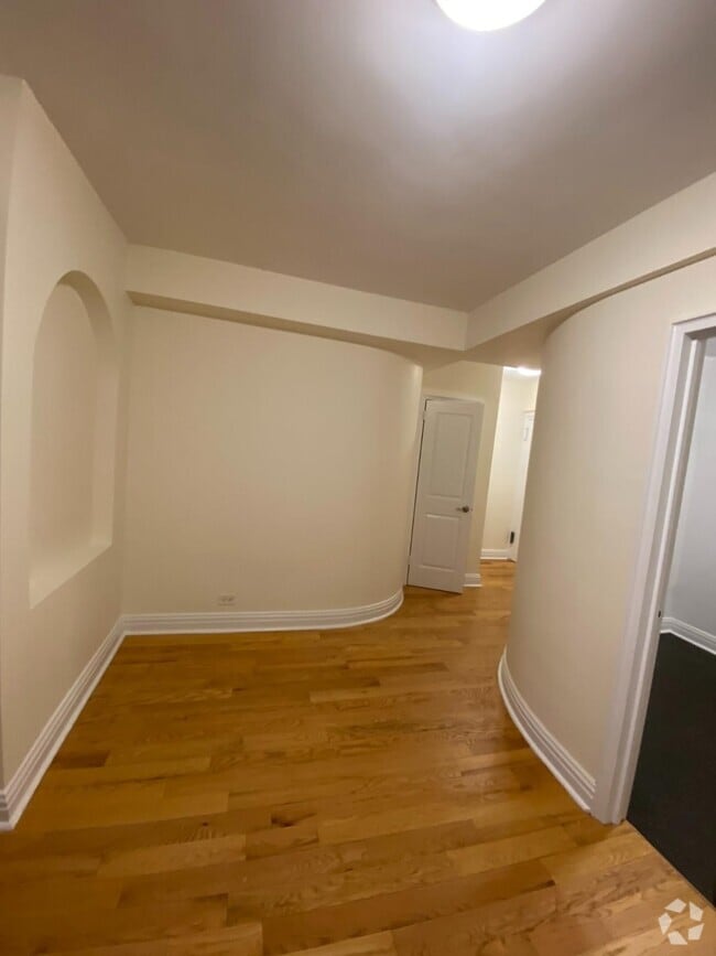 Building Photo - 141 E 56th St