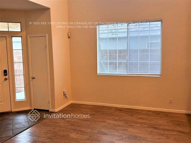 Foto del edificio - 7563 Fairland Ct