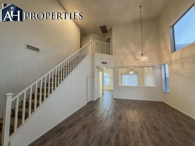 Building Photo - 9146 W Hazelwood St