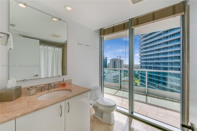 Building Photo - 1331 Brickell Bay Dr