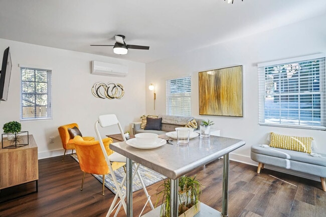 Foto del edificio - 975 Shadowridge Dr SE