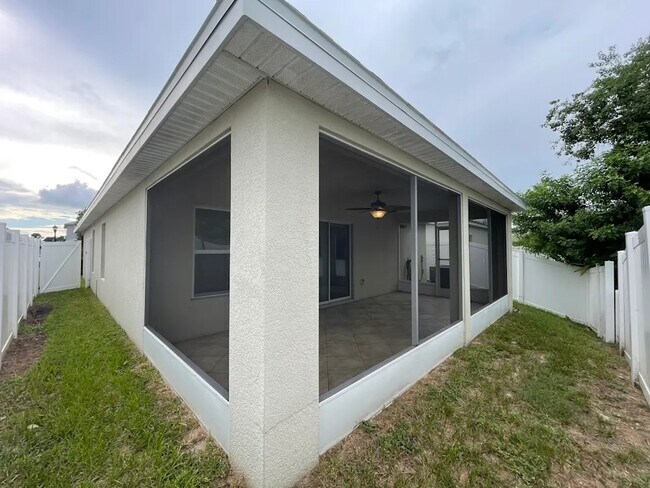 Foto del edificio - 10728 Southern Forest Dr