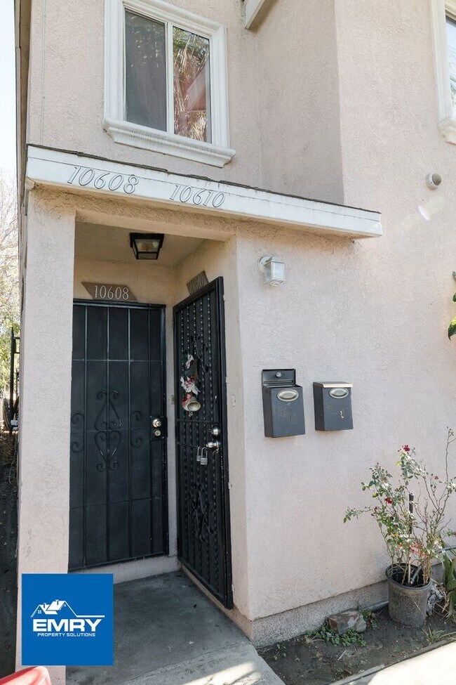 Building Photo - 106010 Wilmington Ave