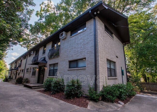 Foto del edificio - 755 St Charles Ave NE