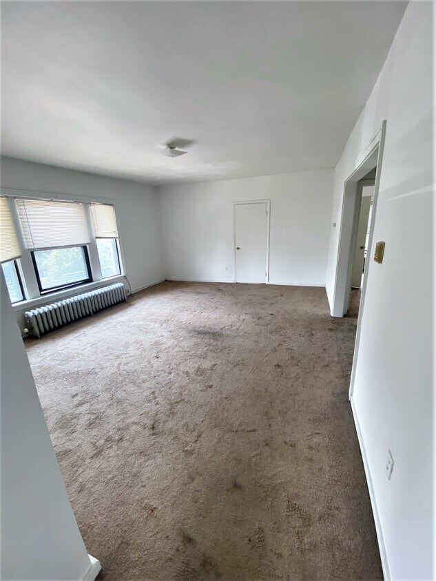 631 Maryland Ave Unit 8, Pittsburgh, PA 15232 Apartments in