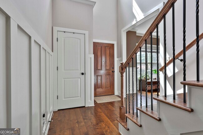Foto del edificio - 318 Stillwood Dr