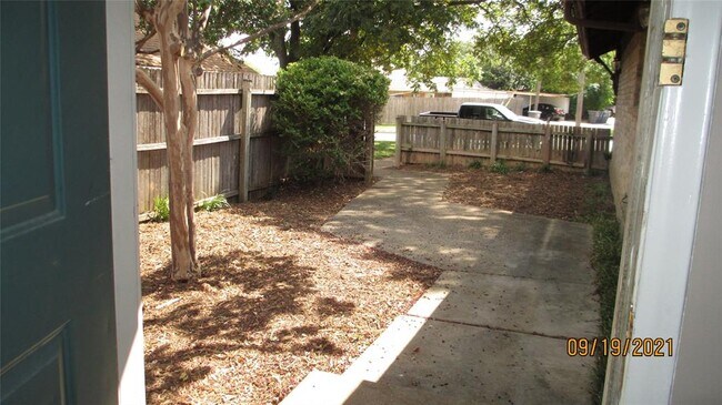 Building Photo - 13433 Blossomheath Ln