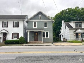 Building Photo - 112 E Main St