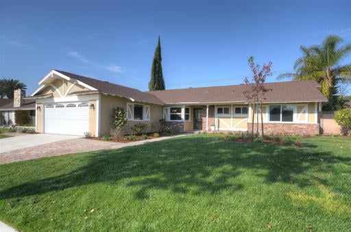 Primary Photo - 437 W Brookshire Ave