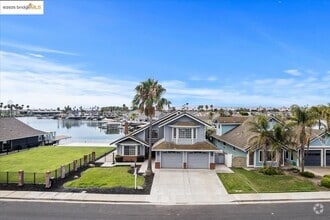 Building Photo - 5752 Drakes Dr