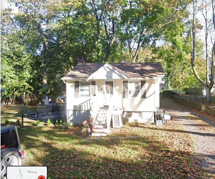 27 Brookhaven Dr Unit Upstairs, Sound Beach, NY 11789 27 Brookhaven