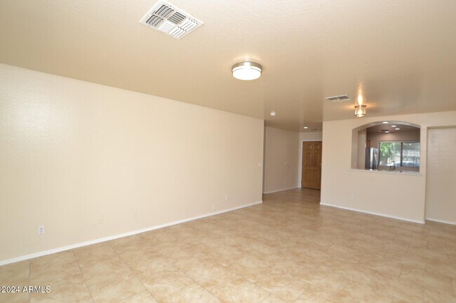 Building Photo - 6709 W Luke Ave