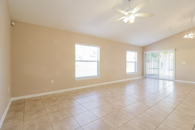 Foto del edificio - 13013 Baybrook Ln