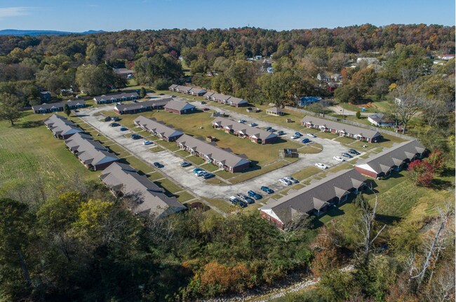 Foto del edificio - All Brick Building************Massive 2 Bedroom Villa************Single Level Villas