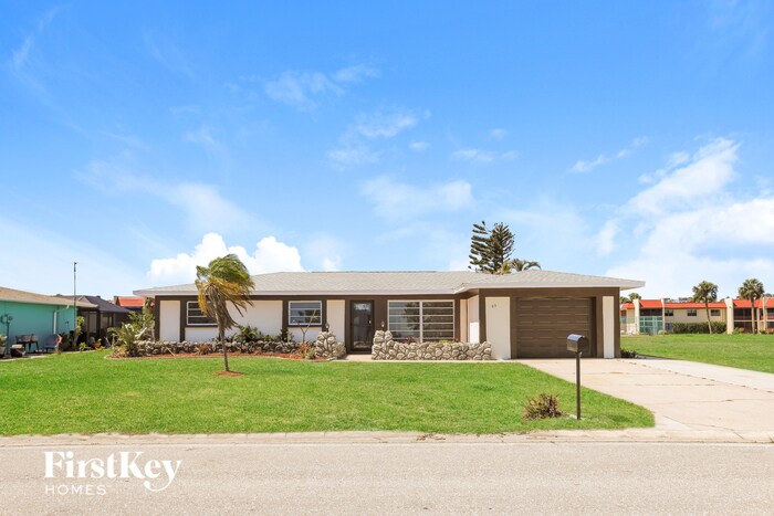 Primary Photo - 63 Rotonda Cir