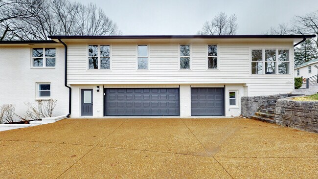Building Photo - 609 Clematis Dr