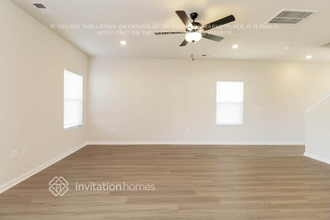 Building Photo - 3332 Burberry Dr