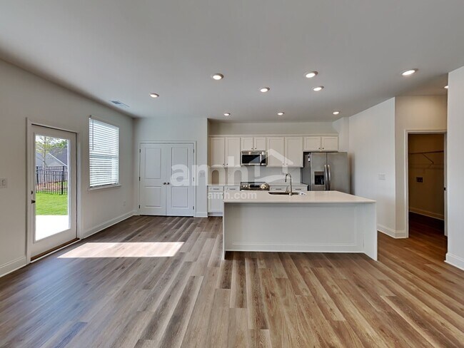 Foto del edificio - 1048 Highland Walk