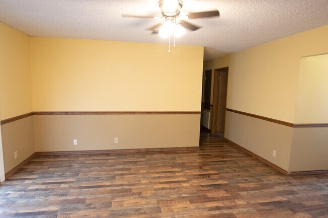 Foto del edificio - 5104 Westmore Ave