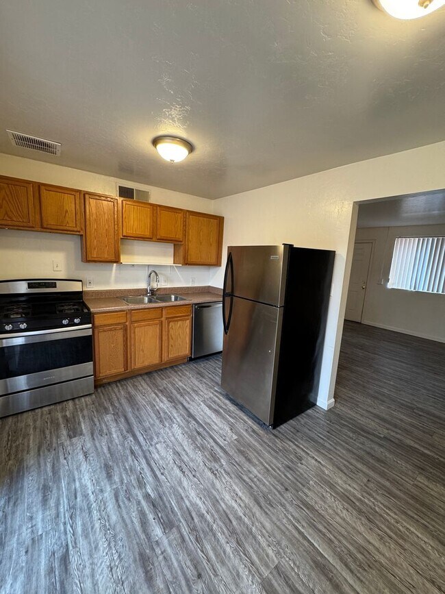 Foto del edificio - Bright 2-Bedroom with Private Backyard Near Downtown & Tumamoc Hill