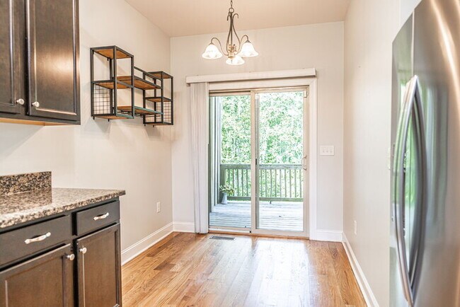Foto del edificio - 74 Cypress Cir