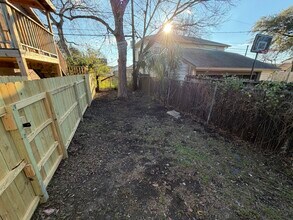 Building Photo - 1554 Scharpe St