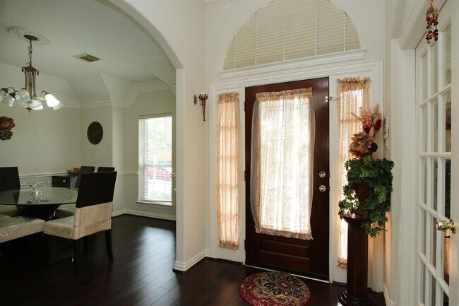 Foto del edificio - 6423 Cottonwood Park Ln