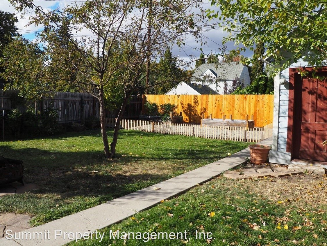 Primary Photo - 3 br, 1 bath House - 532 S. 6th Street W.