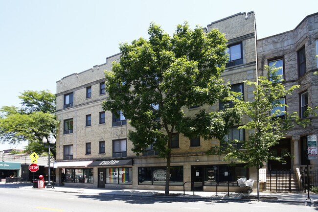 Building Photo - 3457 N Halsted St